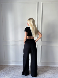 Calça Cargo Pantalona de Alfaiataria com Bolsões Laterais | Elegância e Versatilidade