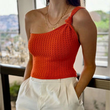 Cropped Feminino Ombro Solitário e Detalhe em Nó em Tricot Modal Laranja