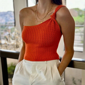 Cropped Feminino Ombro Solitário e Detalhe em Nó em Tricot Modal Laranja