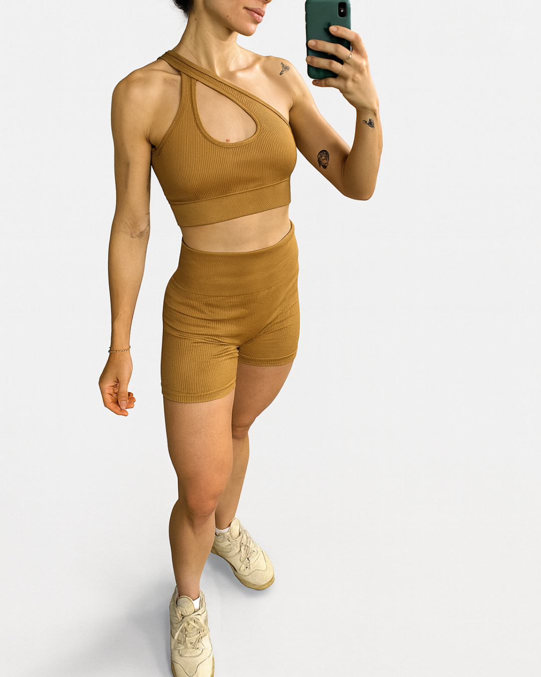 Conjunto Feminino Fitness Canelado - Short Cintura Alta e Top Ombro Único