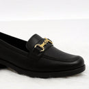 Mocassim Feminino Bico Quadrado com Corrente Metálica Preto