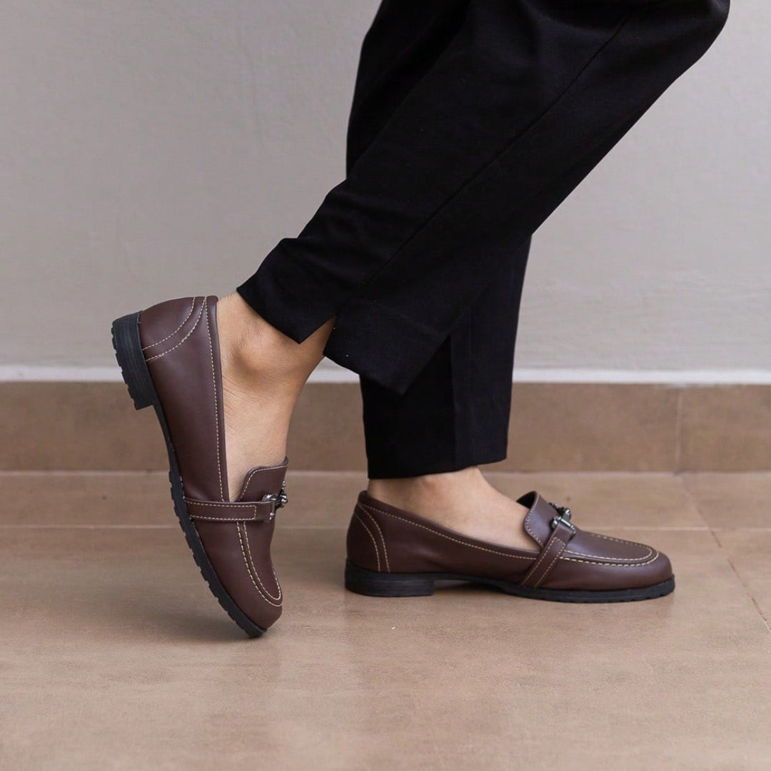 Mocassim Feminino Sola Tratorada Clássico Loafer Marrom