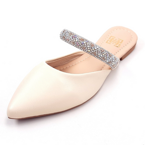 Mule Feminino Bico Fino com Tira em Strass Off White