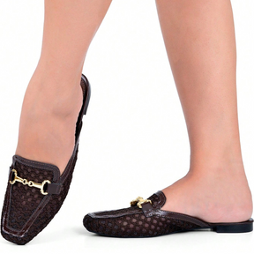 Mule Feminino Bico Quadrado Material Natural e Enfeite Dourado Marrom