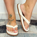 Papete Feminina Birken Modelo Chinelo Calce Fácil Branca
