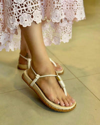 Papete Feminina Birken Tiras Finas com Detalhe Ajustável Bege