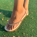 Papete Feminina Chinelo de Dedo com Tiras em Strass Branca
