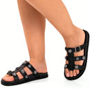 Papete Feminina Confortável com Tachas e Fivela Preta