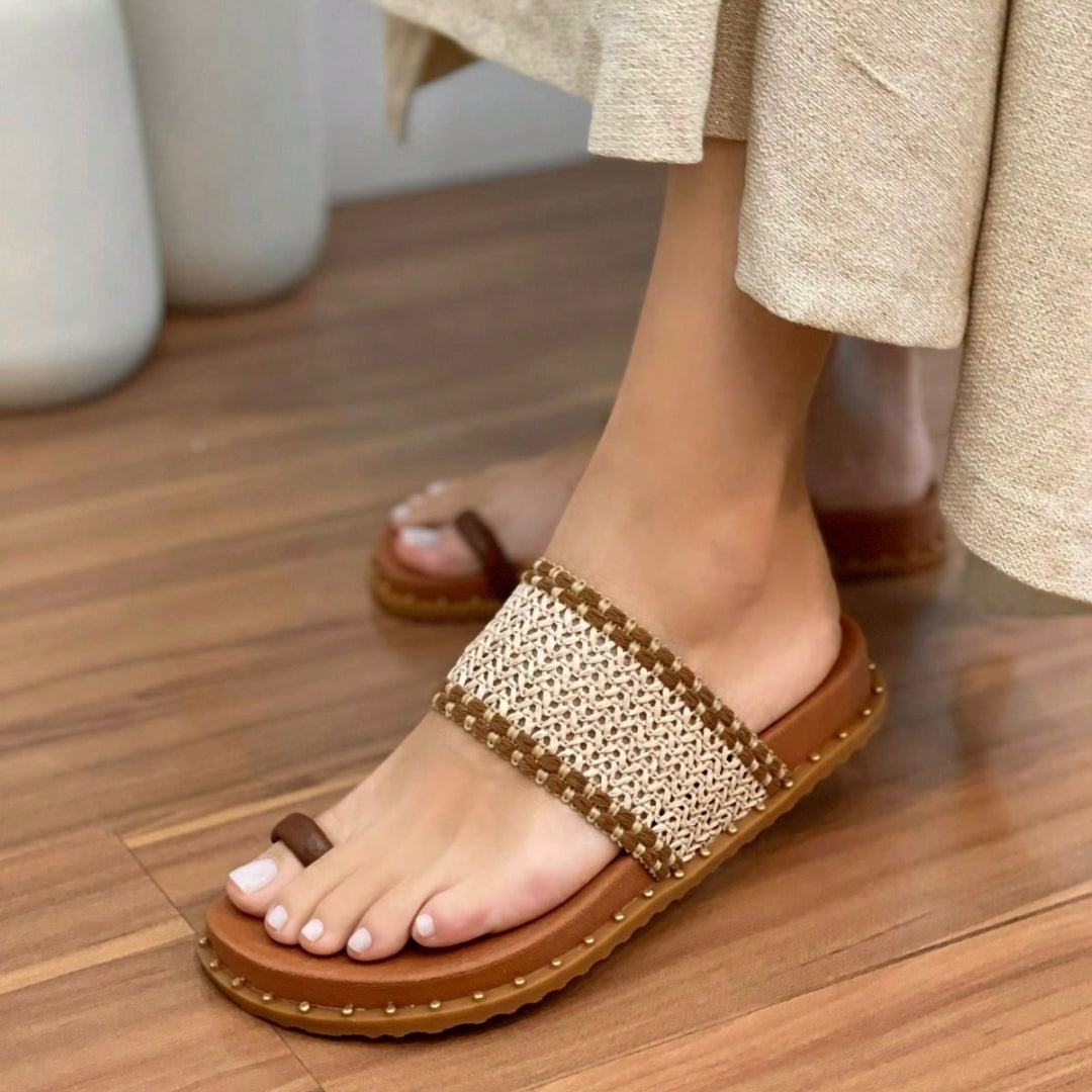 Papete Feminina De Dedo Detalhe Tressê Artesanal Caramelo