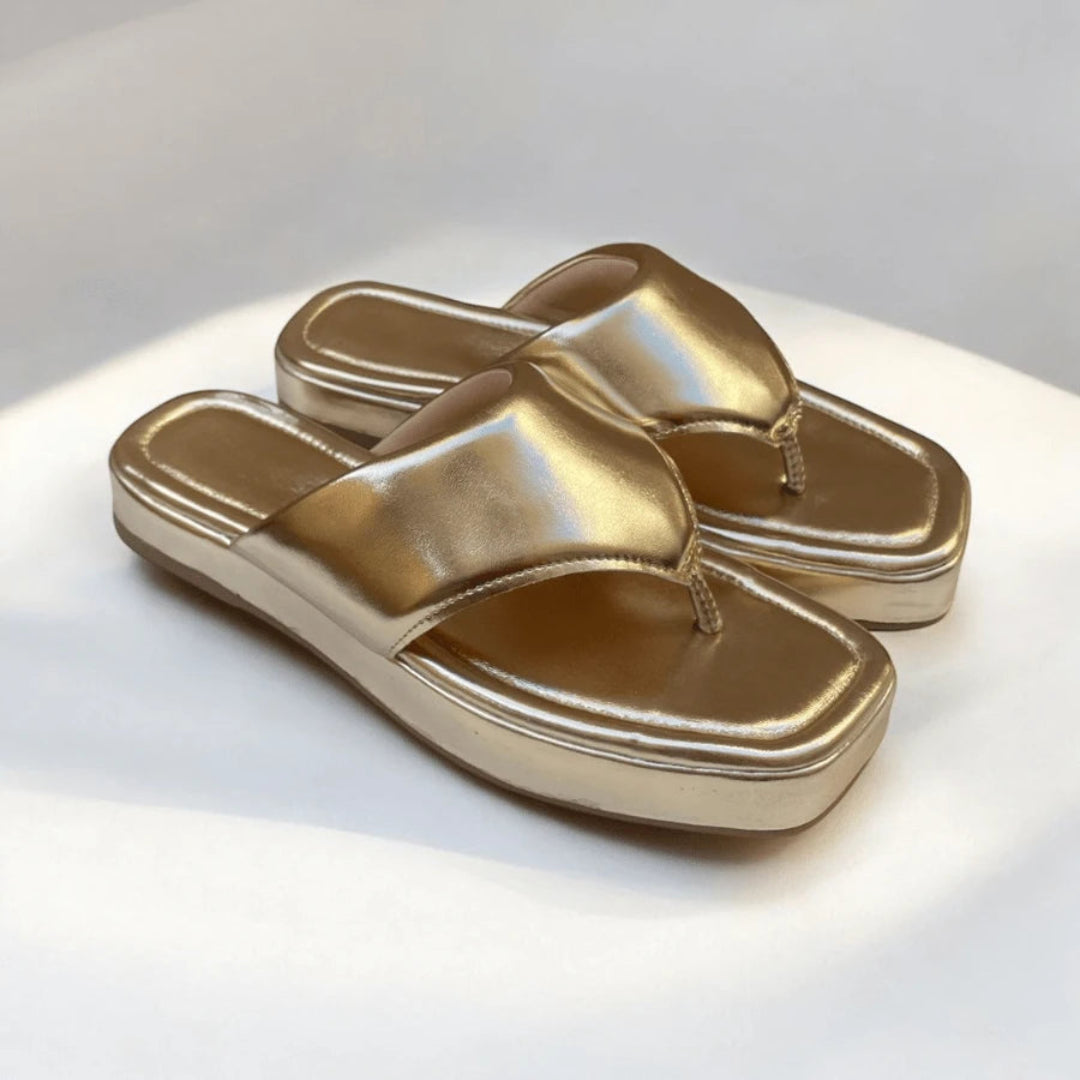 Papete Feminina Flatform Modelo Chinelo De Dedo Dourada