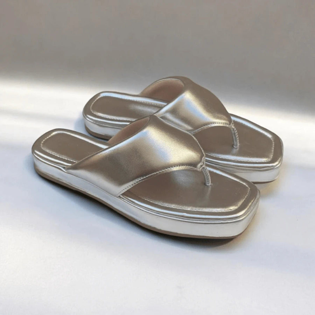 Papete Feminina Flatform Modelo Chinelo De Dedo Prata