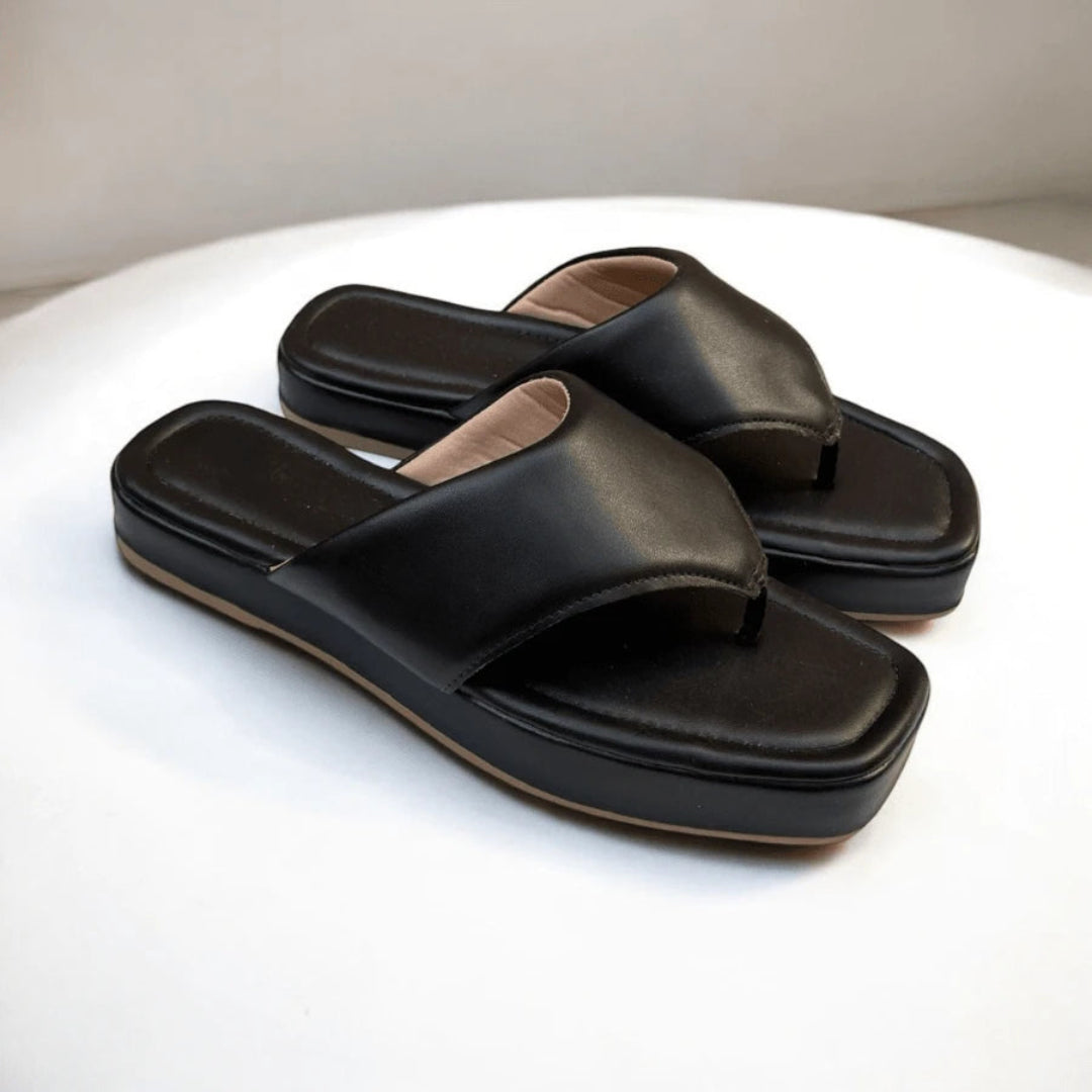 Papete Feminina Flatform Modelo Chinelo De Dedo Preta