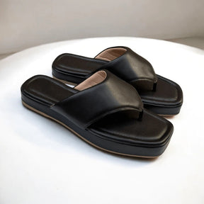 Papete Feminina Flatform Modelo Chinelo De Dedo Preta