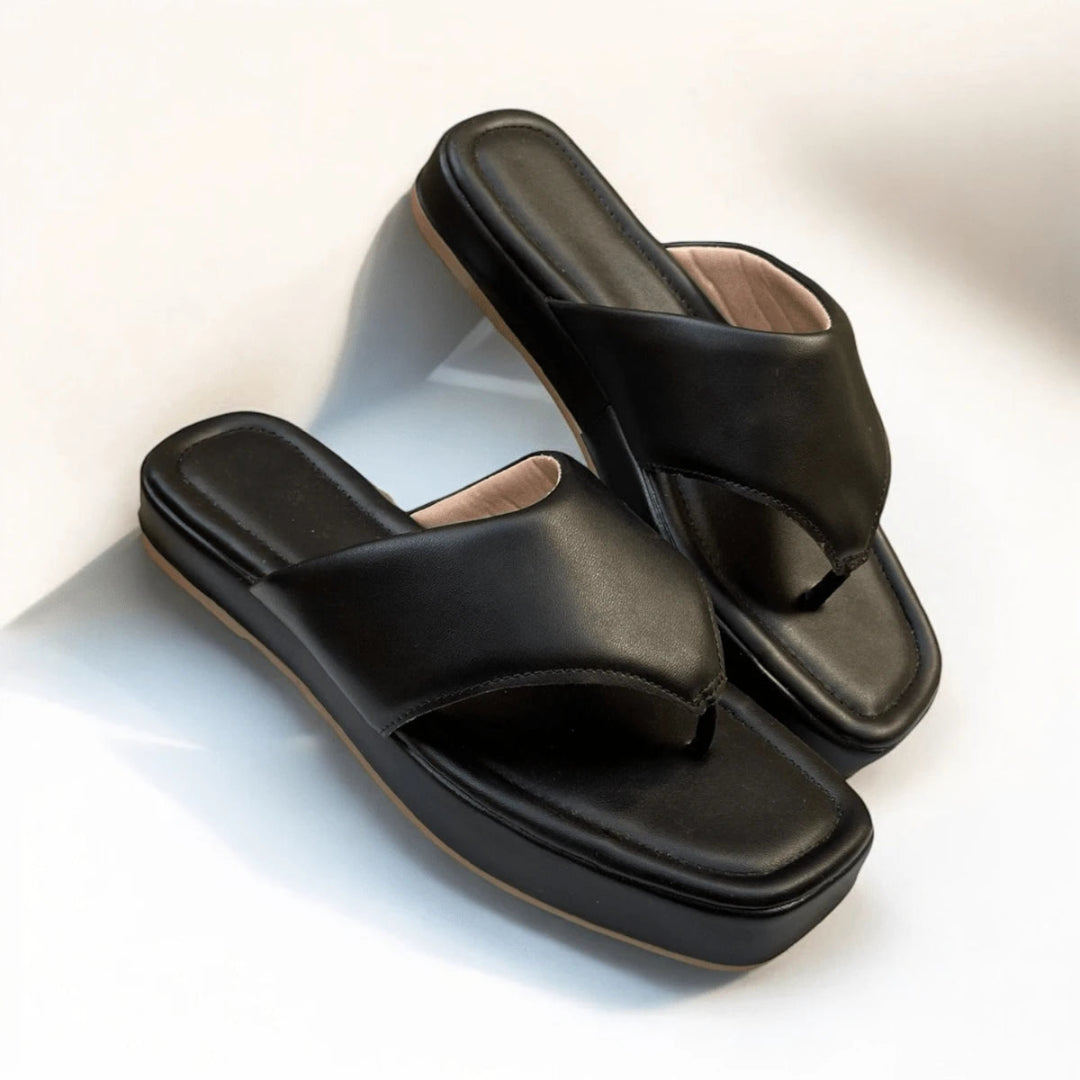 Papete Feminina Flatform Modelo Chinelo De Dedo Preta