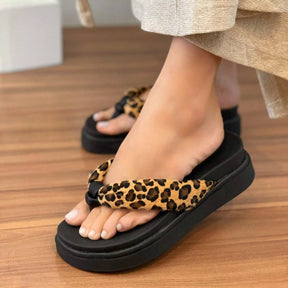 Papete Feminina Plataforma de Dedo Estilo Chinelo Correia Macia Animal Print