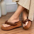 Papete Feminina Plataforma de Dedo Estilo Chinelo Correia Macia Marrom
