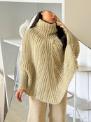 Poncho Feminino Tricot Sobreposição Gola Alta Bege