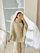 Poncho Feminino Tricot Sobreposição Gola Alta Bege