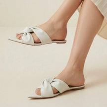 Rasteira Feminina Bico Folha Confortável Luxo Elegante Off White