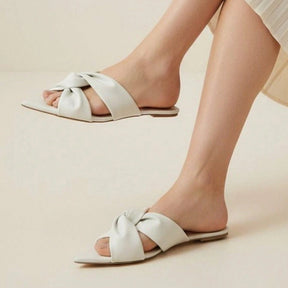 Rasteira Feminina Bico Folha Confortável Luxo Elegante Off White