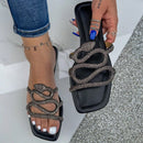 Rasteira Feminina Calce Fácil Cobra com Strass Preta