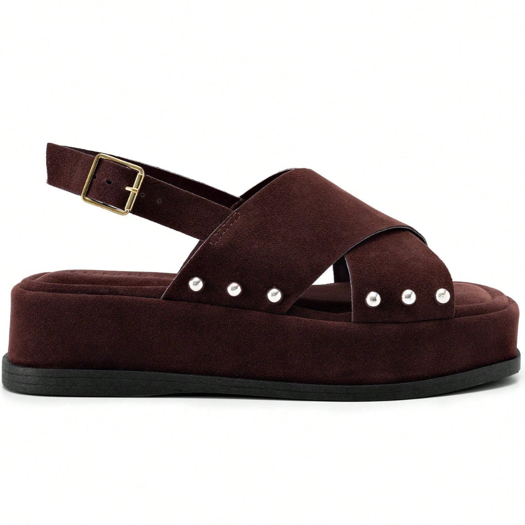 Sandália Feminina Plataforma Flatform Camurça com Rebite Marrom