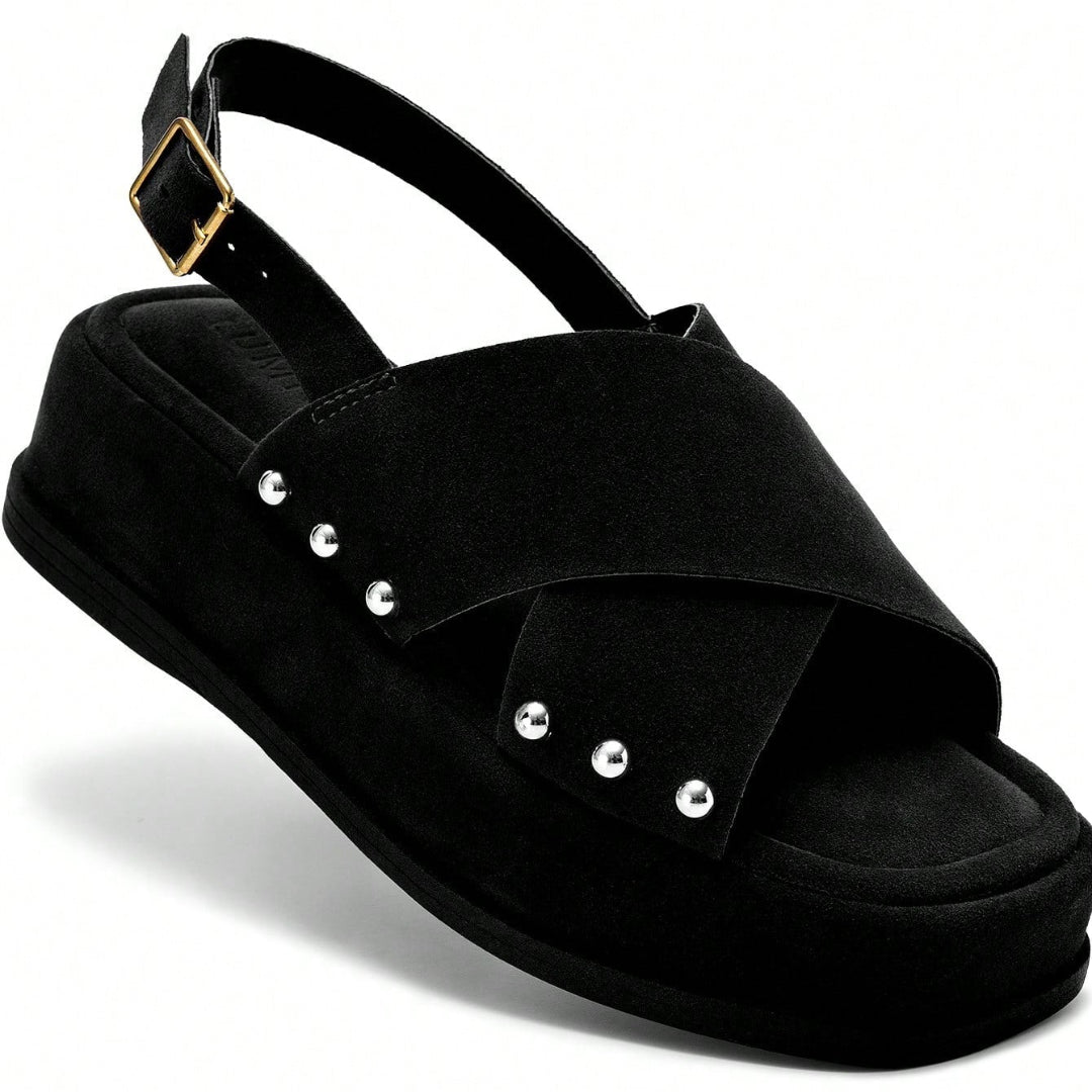 Sandália Feminina Plataforma Flatform Camurça com Rebite Preta