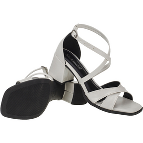 Sandália Feminina Salto Bloco e Tiras Cruzadas Super Leve e Confortável Branca