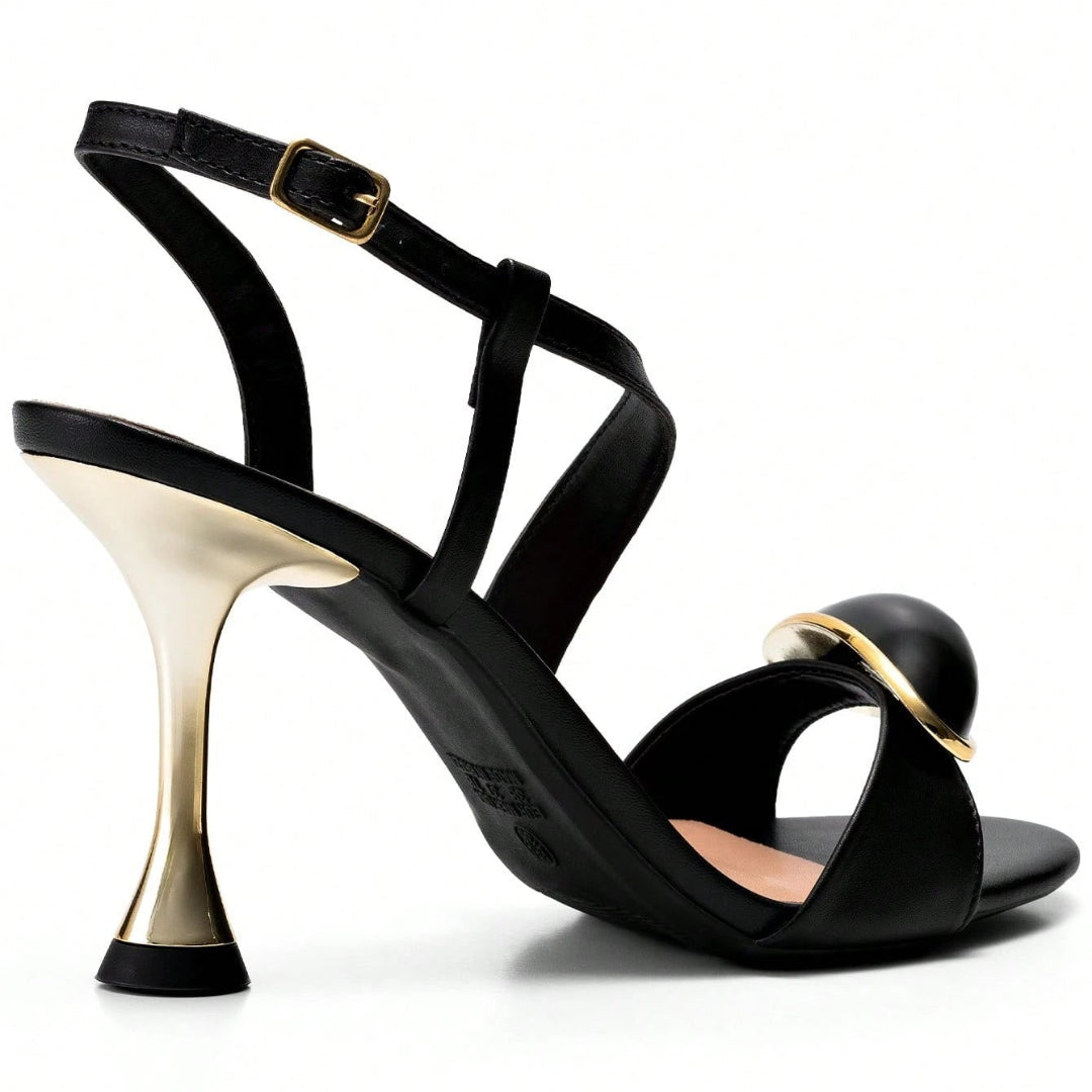 Sandália Feminina Salto Fino Alto Metalizado com Enfeite Frontal Preta