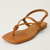 Sandália Rasteira Dedinho com Regulagem e Tiras Trançadas Caramelo