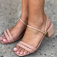 Sandalia Feminina 2 em 1 Salto Bloco e Tiras Trançadas Bege - Use como Tamanco ou Sandália 