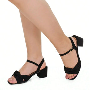 Sandalia Feminina Salto Bloco Médio Tiras Cruzada em Nobuck Preta