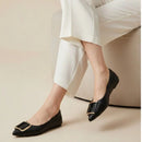 Sapatilha Feminina Bico Fino e Fivela Decorativa Preta