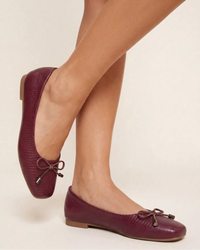 Sapatilha Feminina Bico Quadrado Lezard Texturizada com Lacinho Marsala 