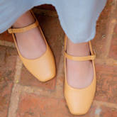 Sapatilha Feminina Boneca Bico Quadrado Mary Jane Amarela