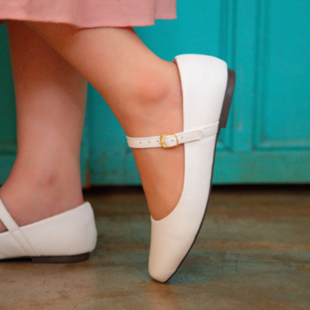 Sapatilha Feminina Boneca Bico Quadrado Mary Jane Branca