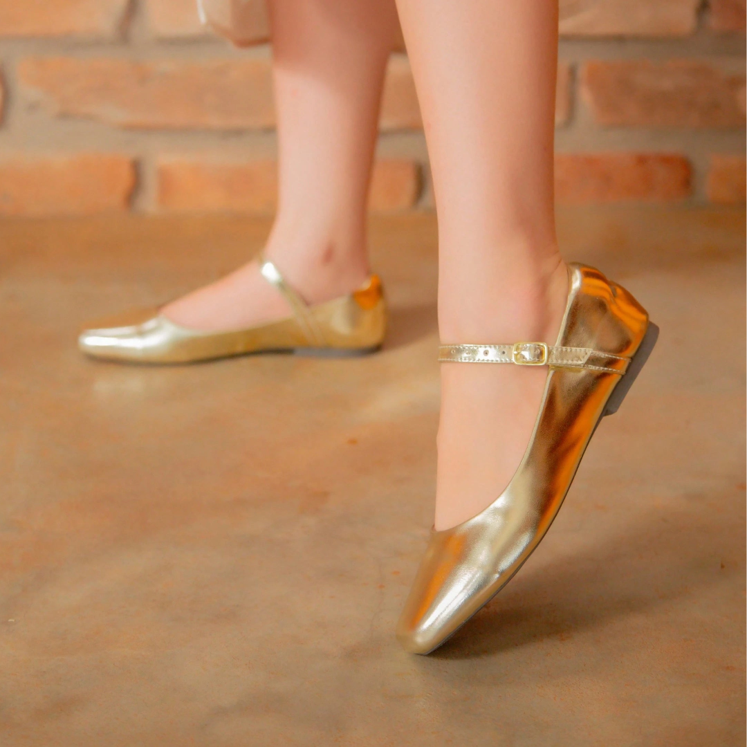 Sapatilha Feminina Boneca Bico Quadrado Mary Jane Dourada