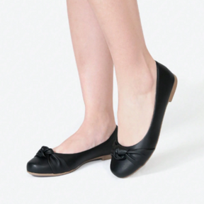 Sapatilha Feminina  Clássica Minimalista com Detalhe em Nó Preta