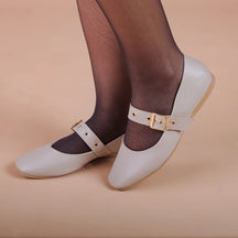 Sapatilha Feminina Mary Jane Bico Quadrado e Tira Larga com Fivela Cinza