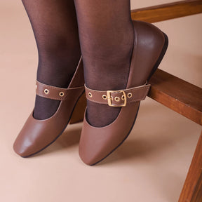 Sapatilha Feminina Mary Jane Bico Quadrado e Tira Larga com Fivela Marrom