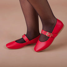 Sapatilha Feminina Mary Jane Bico Quadrado e Tira Larga com Fivela Vermelha