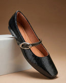 Sapatilha Feminina Mary Jane Texturizada com Fivela Oval Preta
