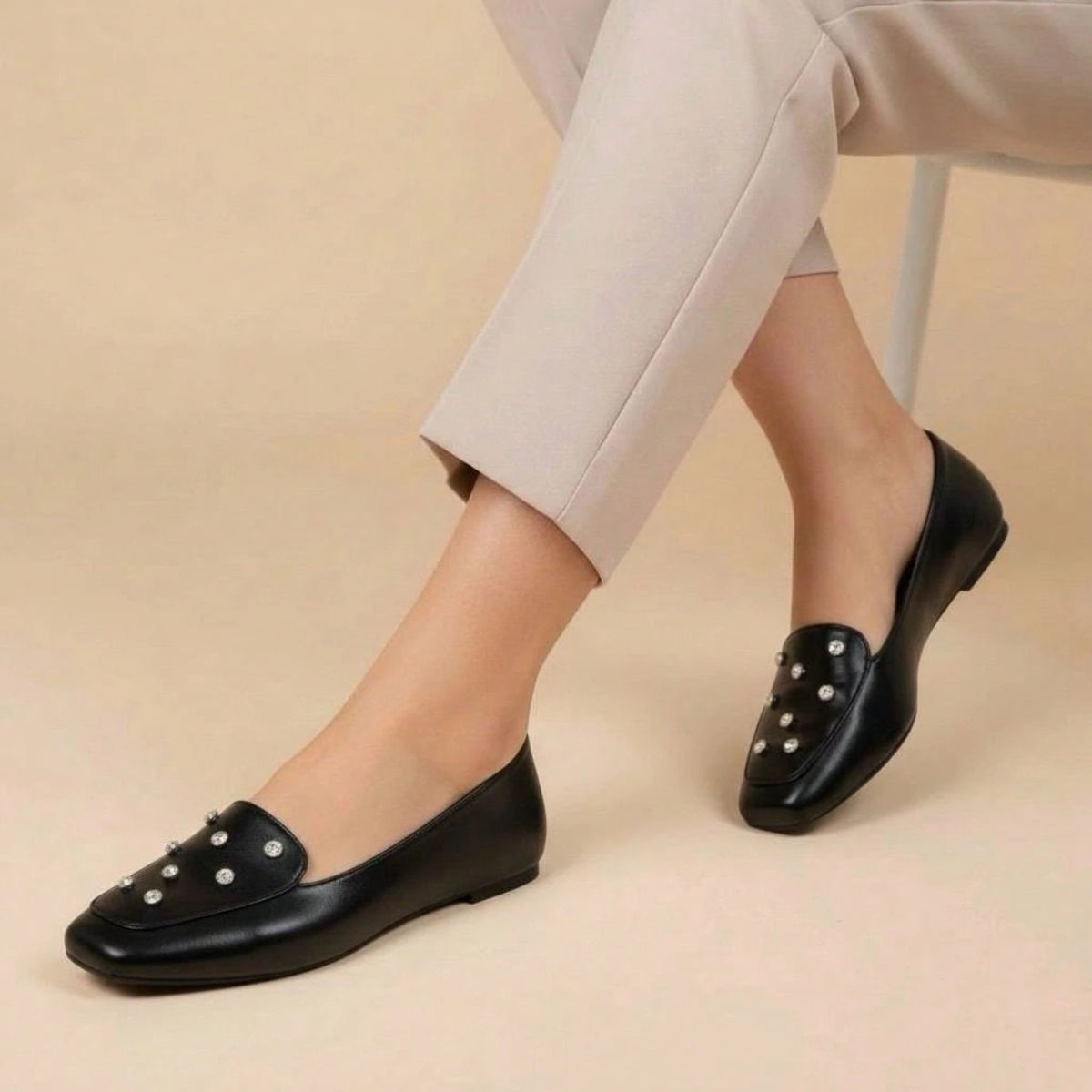 Sapatilha Feminina Mocassim Bico Quadrado com Brilho Ponto de Luz Preto