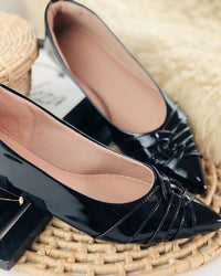 Sapatilha Feminina Preto Verniz com Enfeite Entrelaçado 