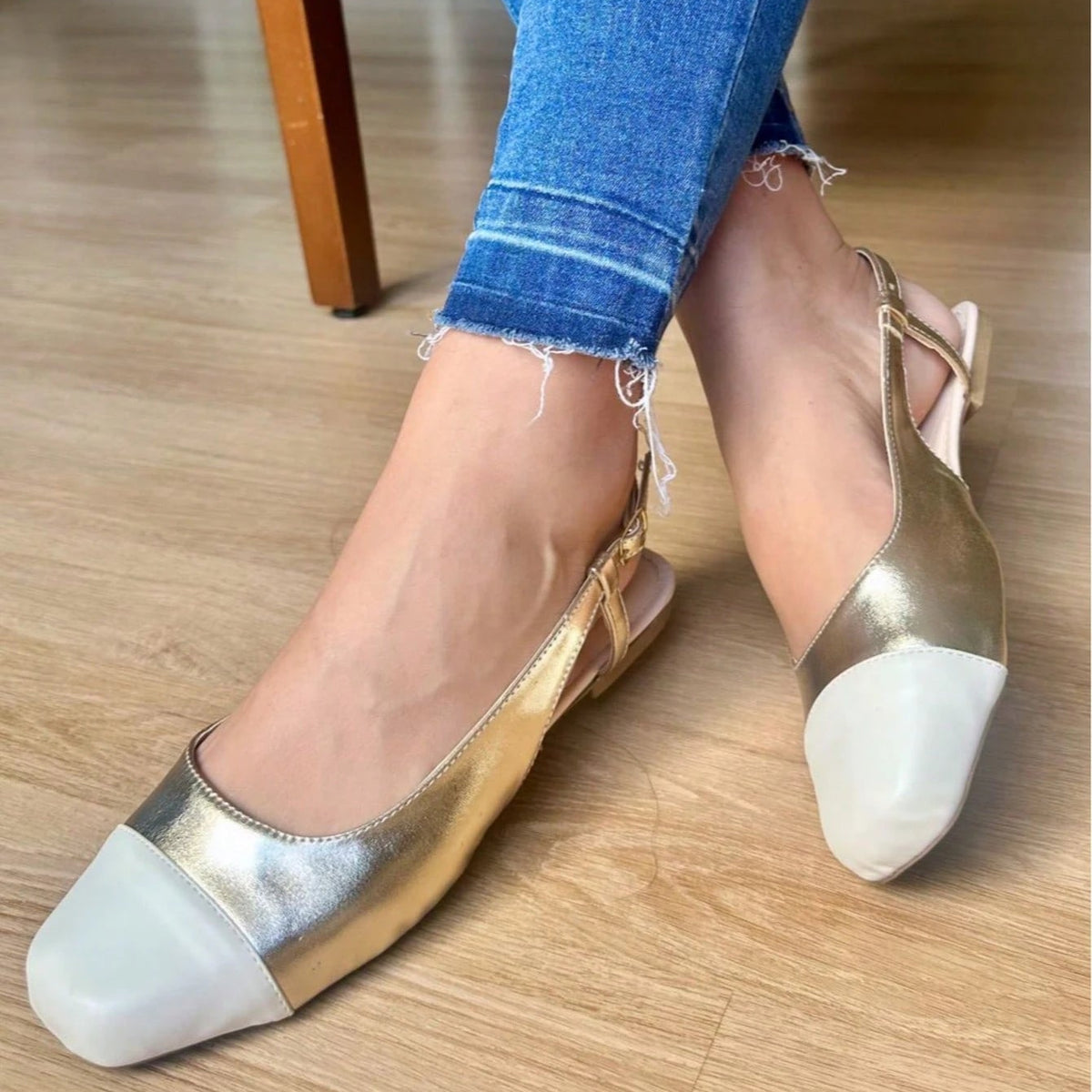 Sapatilha Feminina Slingback Bico Quadrado Dourada
