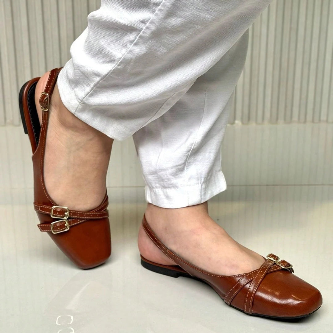 Sapatilha Feminina Slingback Bico Quadrado com Fivelas Caramelo