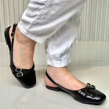 Sapatilha Feminina Slingback Bico Quadrado com Fivelas Preta