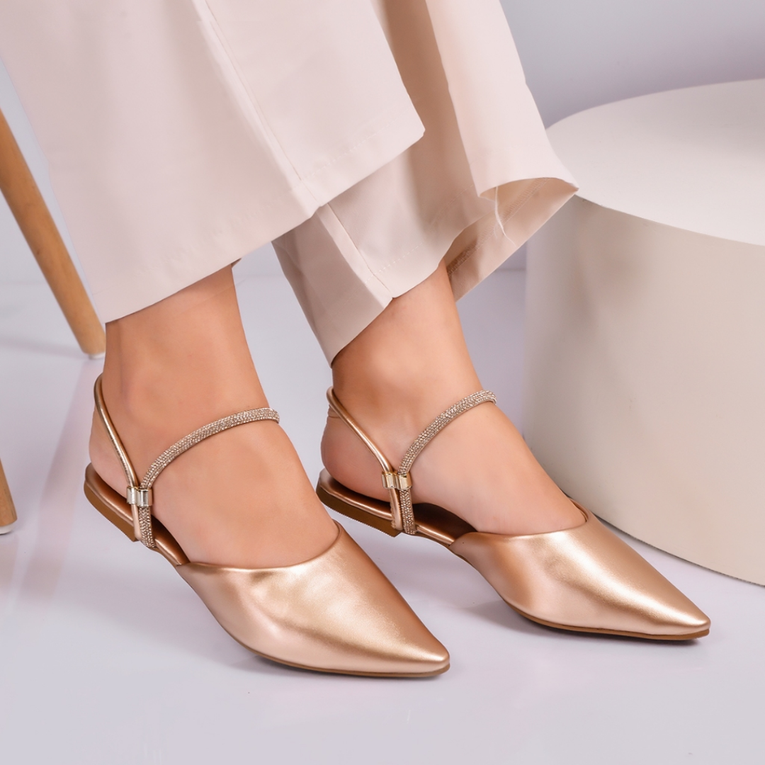 Sapatilha Mule Feminina Bico Fino 2 em 1 com Strass e Regulagem Cobre
