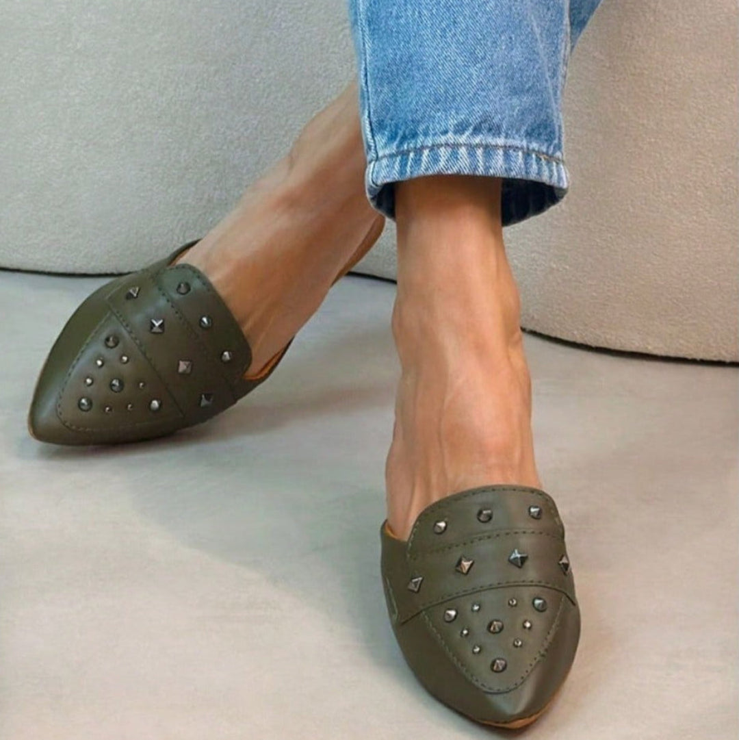 Sapatilha Mule Feminina Bico Fino com Spyke