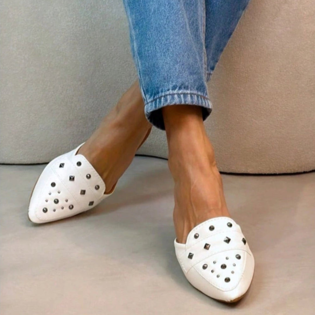 Sapatilha Mule Feminina Bico Fino com Spyke